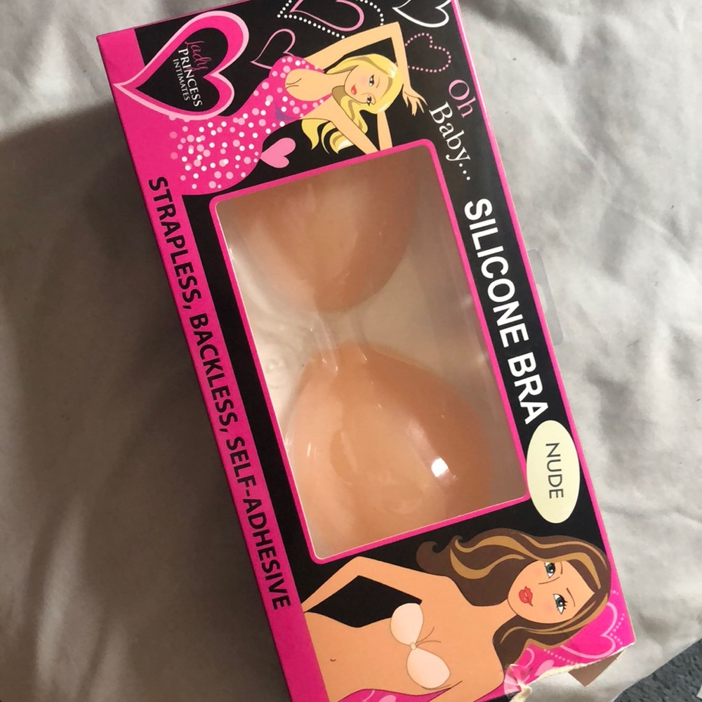 Silicone sticky bra